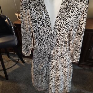 Rene Rofe Black and White Leopard Print Robe